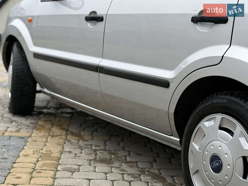 Хэтчбек Ford Fusion 2005 в Тернополе