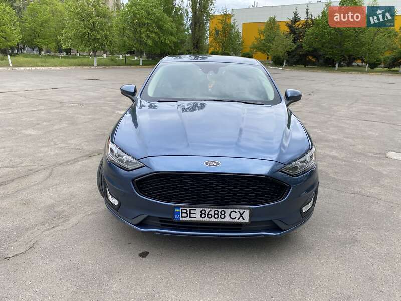 Седан Ford Fusion 2018 в Одессе