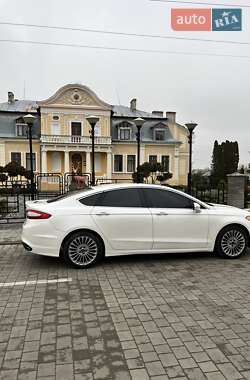 Седан Ford Fusion 2014 в Бродах