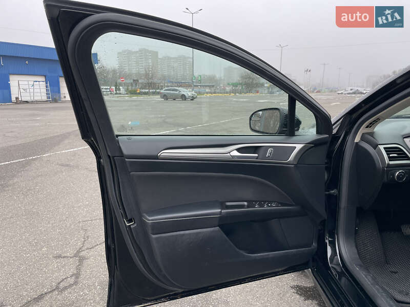 Седан Ford Fusion 2017 в Киеве фото 11 Седан Ford Fusion 2017 в Киеве