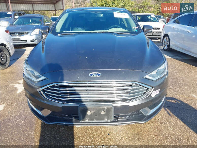 Седан Ford Fusion 2018 в Львове