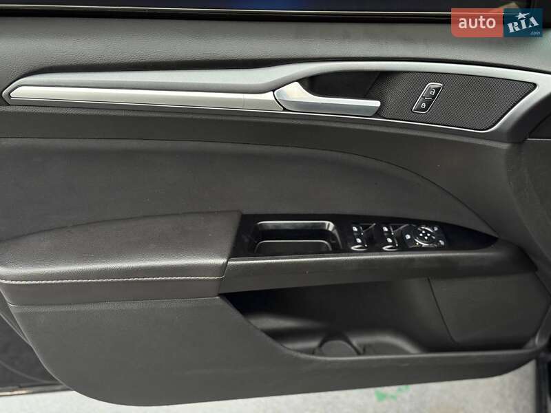 Седан Ford Fusion 2013 в Запоріжжі