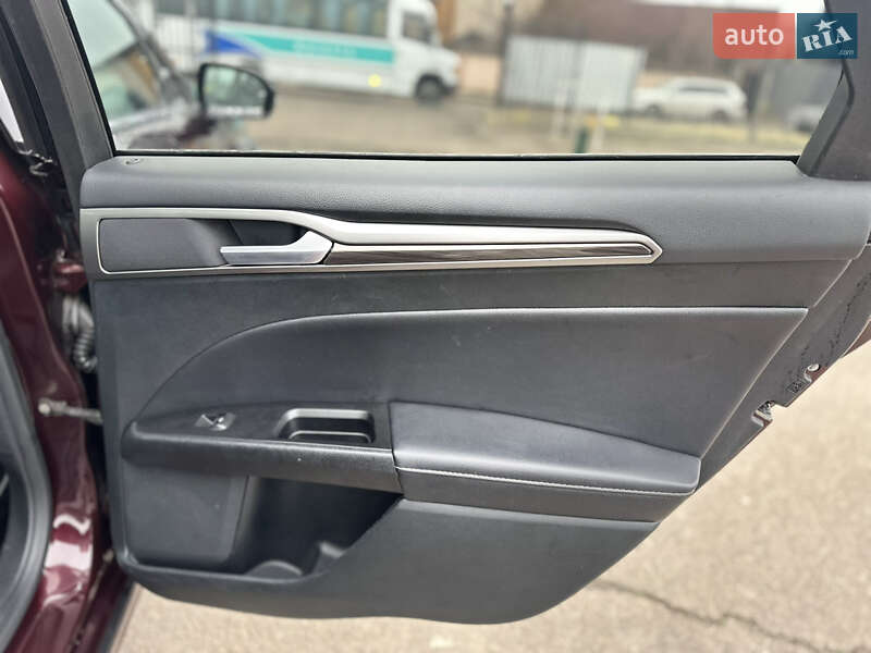 Седан Ford Fusion 2016 в Киеве фото 18 Седан Ford Fusion 2016 в Киеве