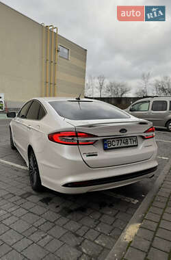 Седан Ford Fusion 2017 в Львове
