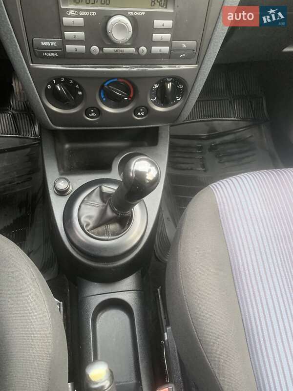 Хетчбек Ford Fusion 2008 в Львові