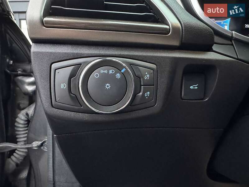 Седан Ford Fusion 2016 в Киеве фото 17 Седан Ford Fusion 2016 в Киеве