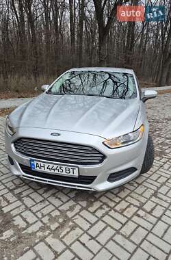 Седан Ford Fusion 2015 в Виннице