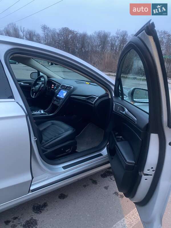 Седан Ford Fusion 2016 в Дніпрі