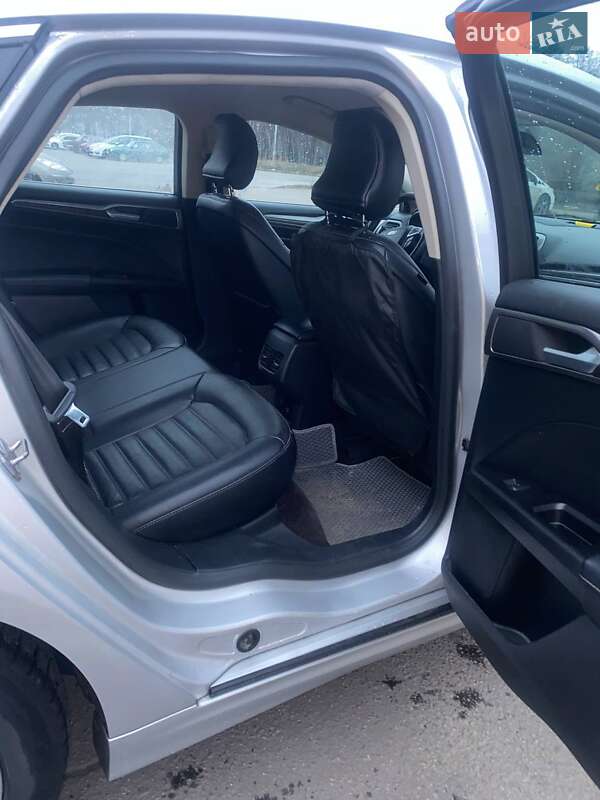 Седан Ford Fusion 2016 в Дніпрі