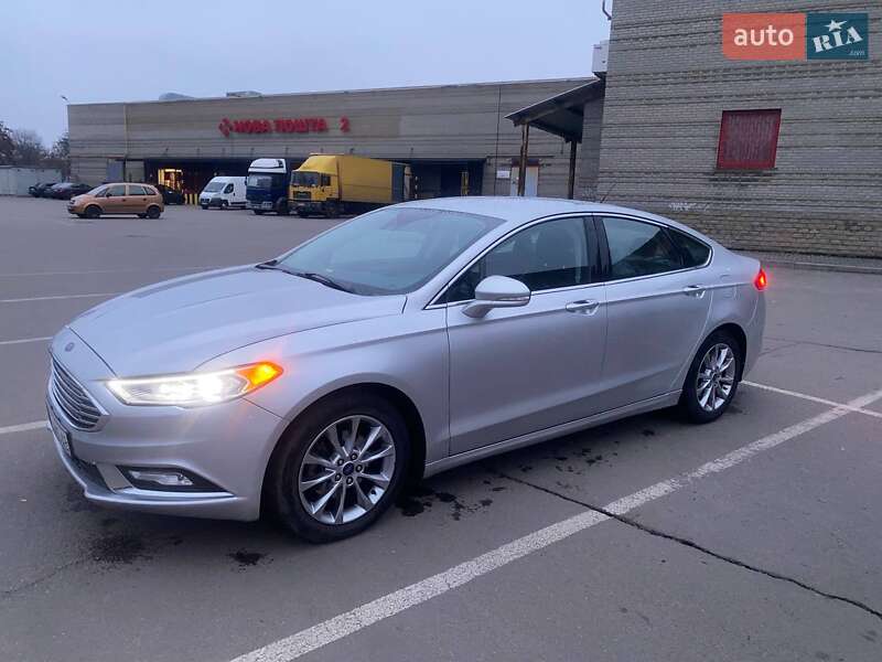 Седан Ford Fusion 2016 в Дніпрі