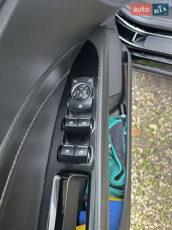 Седан Ford Fusion 2015 в Житомире