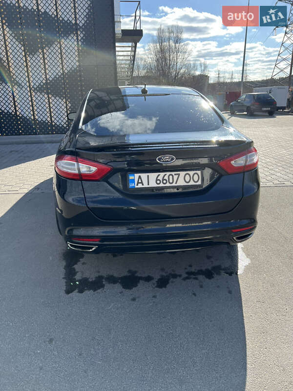 Седан Ford Fusion 2013 в Вышгороде