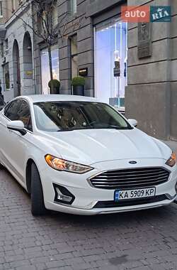 Седан Ford Fusion 2019 в Киеве