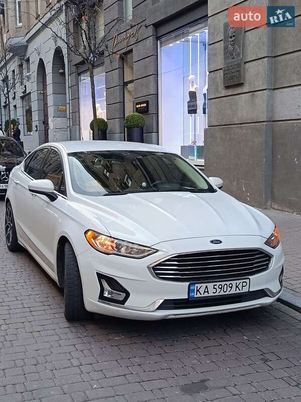 Ford Fusion 2019