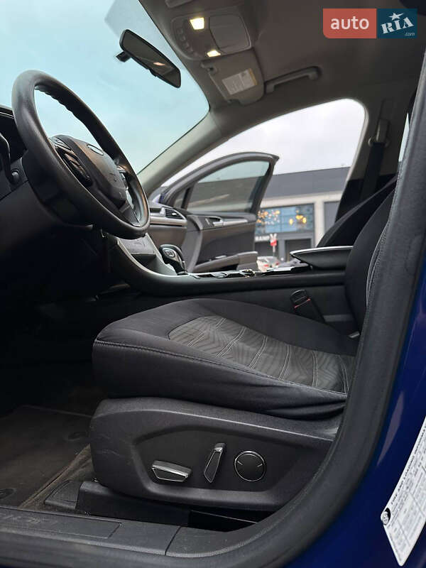 Седан Ford Fusion 2016 в Киеве фото 18 Седан Ford Fusion 2016 в Киеве