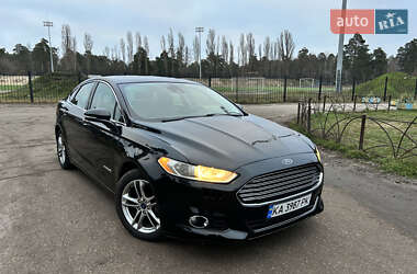 Седан Ford Fusion 2015 в Киеве