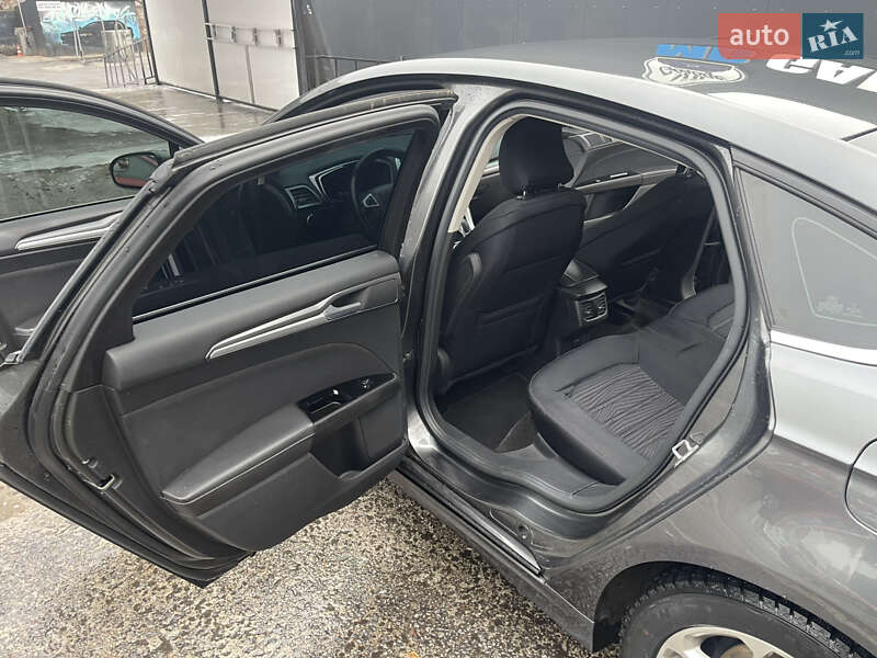 Седан Ford Fusion 2015 в Киеве