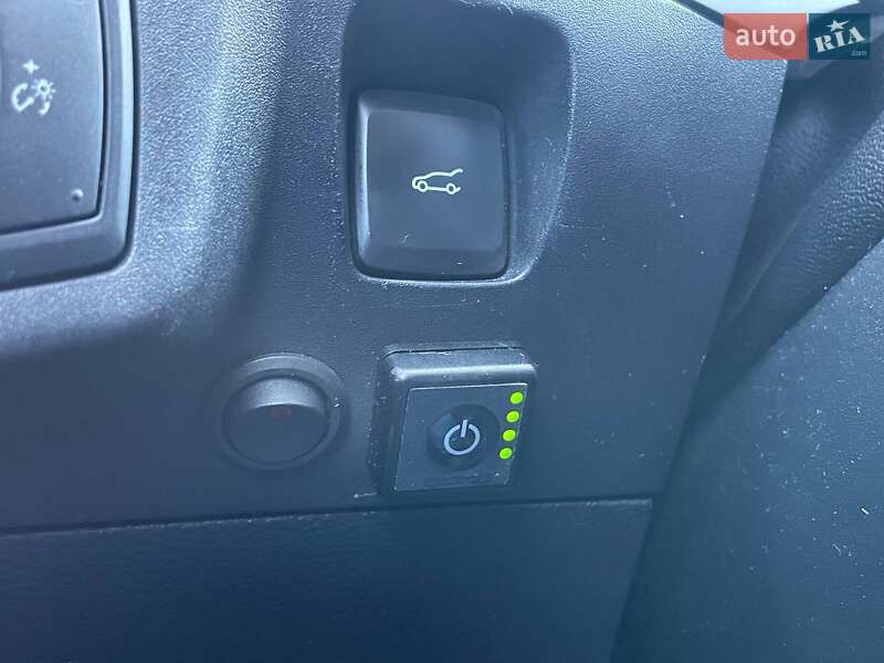 Седан Ford Fusion 2017 в Киеве фото 26 Седан Ford Fusion 2017 в Киеве