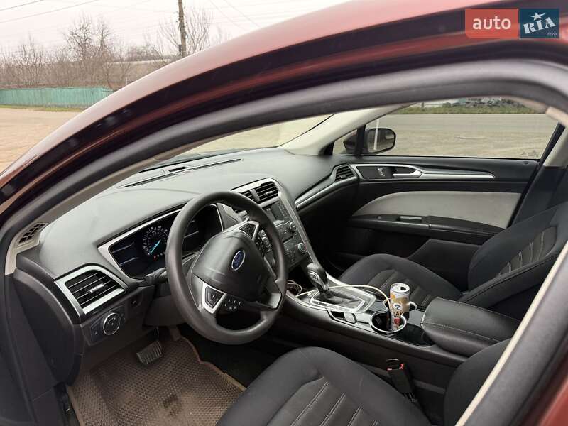 Седан Ford Fusion 2015 в Радомышле