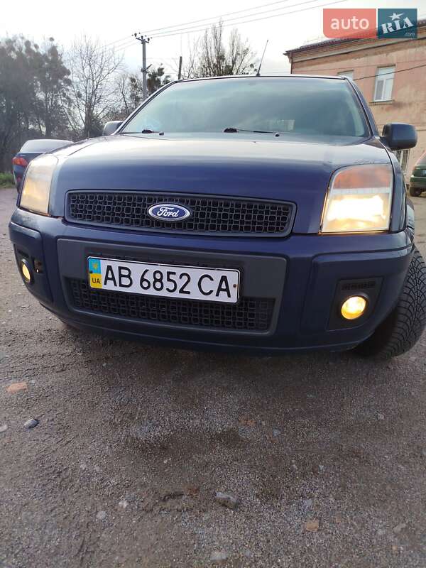 Хэтчбек Ford Fusion 2010 в Виннице
