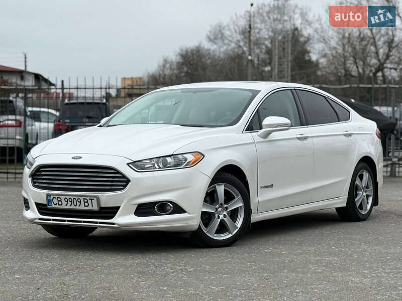 Седан Ford Fusion 2014 в Киеве фото 2 Седан Ford Fusion 2014 в Киеве