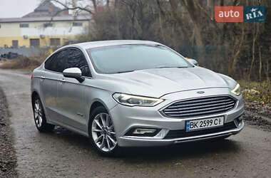 Седан Ford Fusion 2017 в Львове