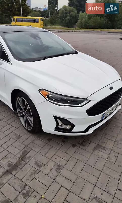 Седан Ford Fusion 2018 в Киеве фото 2 Седан Ford Fusion 2018 в Киеве