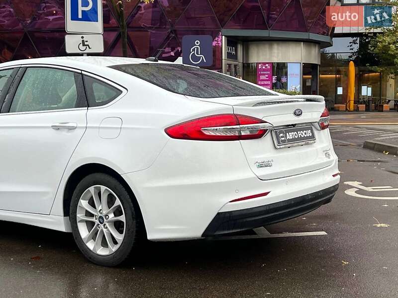 Седан Ford Fusion 2019 в Киеве
