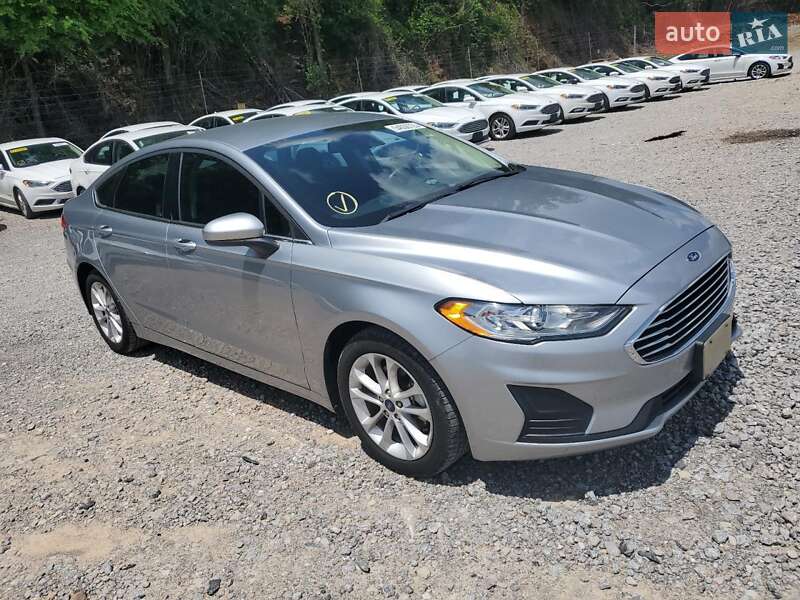 Седан Ford Fusion 2020 в Черновцах