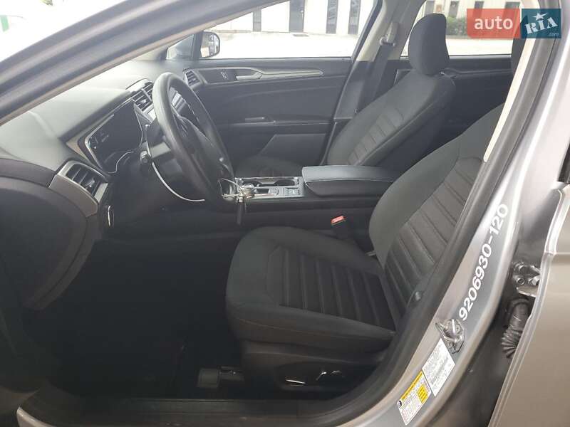 Седан Ford Fusion 2020 в Черновцах