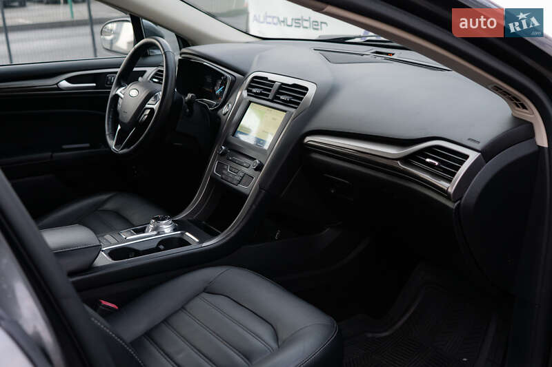 Седан Ford Fusion 2018 в Киеве фото 49 Седан Ford Fusion 2018 в Киеве