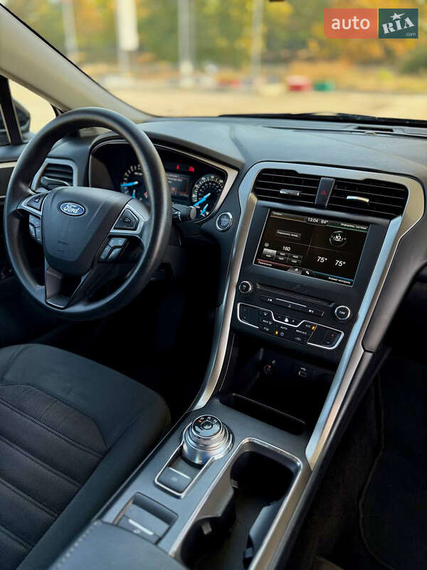 Седан Ford Fusion 2016 в Днепре