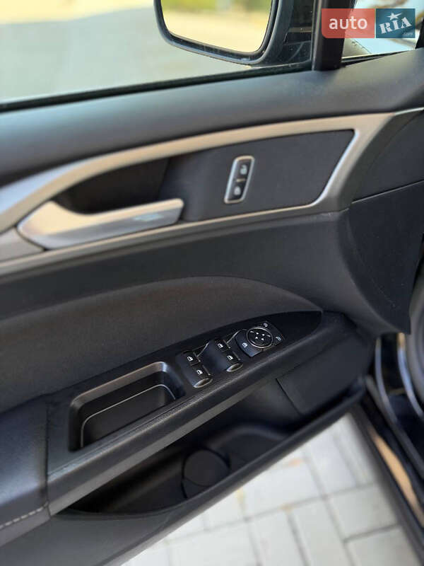 Седан Ford Fusion 2016 в Днепре