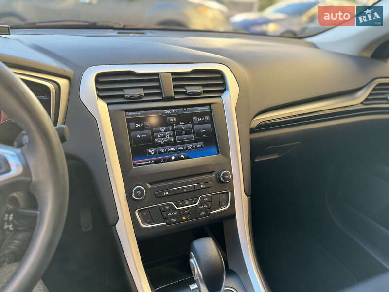 Седан Ford Fusion 2015 в Киеве фото 15 Седан Ford Fusion 2015 в Киеве