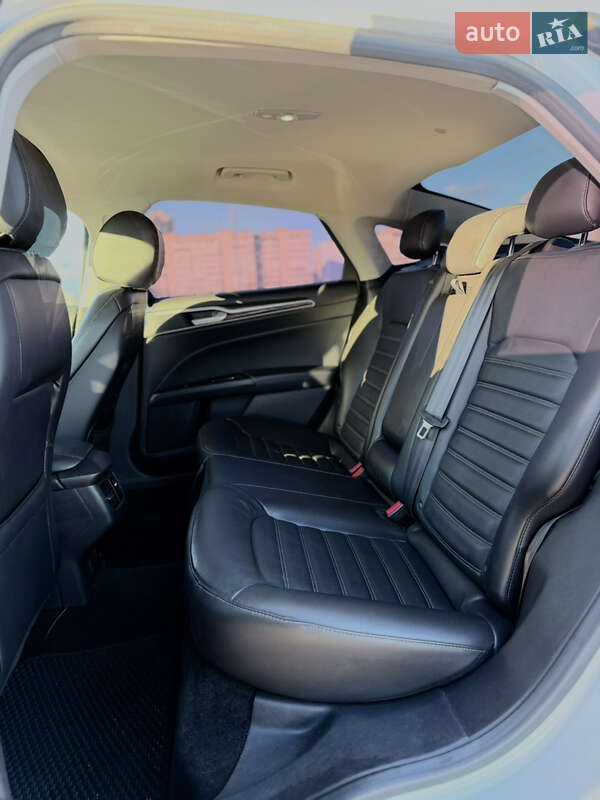 Седан Ford Fusion 2016 в Киеве фото 21 Седан Ford Fusion 2016 в Киеве