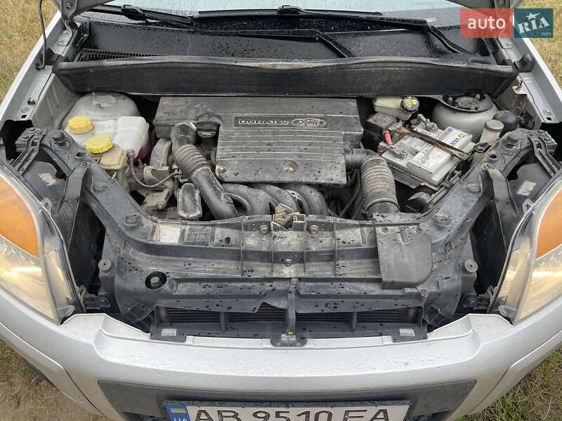 Хэтчбек Ford Fusion 2011 в Калиновке