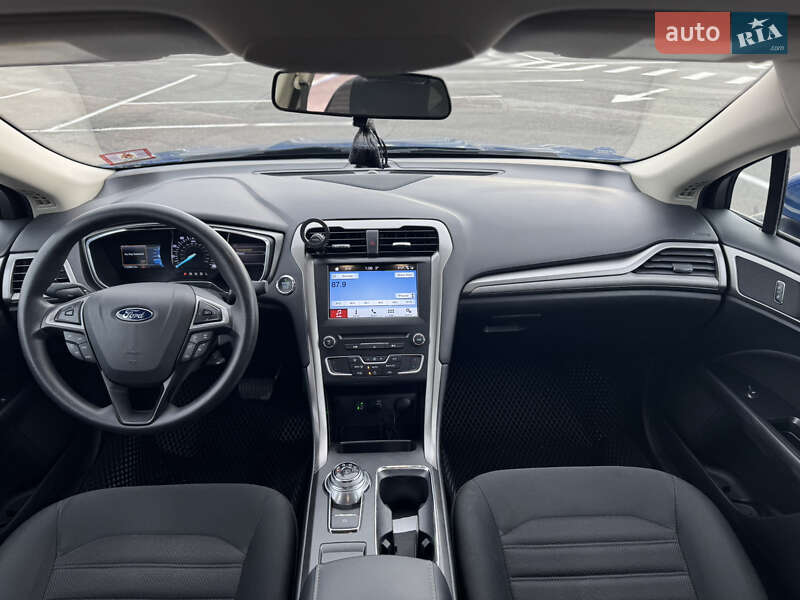 Седан Ford Fusion 2017 в Киеве