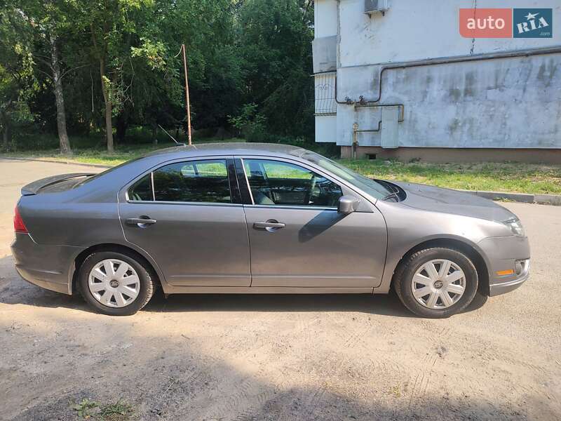 Седан Ford Fusion 2011 в Киеве