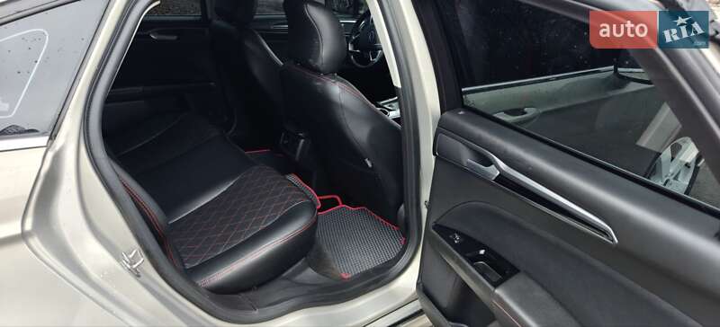 Седан Ford Fusion 2015 в Борисполе