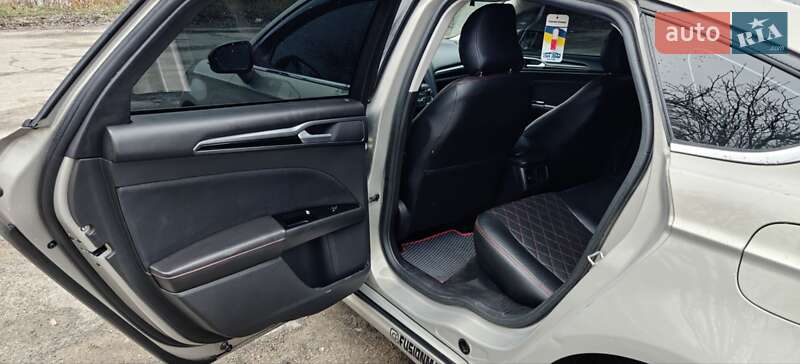 Седан Ford Fusion 2015 в Борисполе