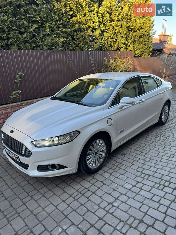 Ford Fusion 2015