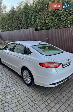 Седан Ford Fusion 2015 в Киеве
