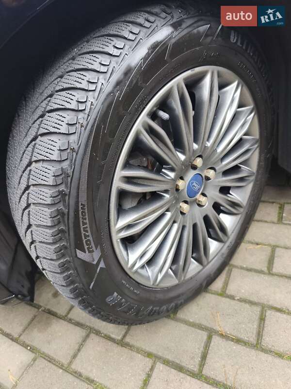 Седан Ford Fusion 2015 в Киеве