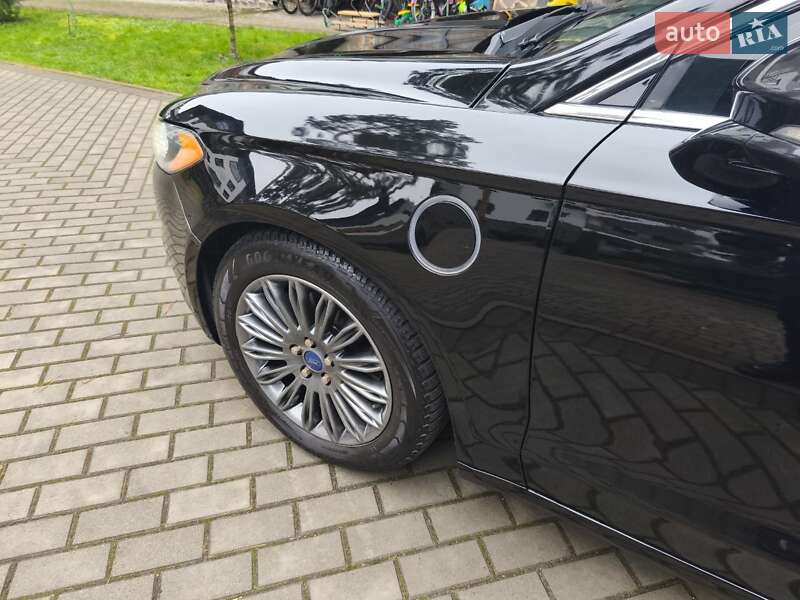 Седан Ford Fusion 2015 в Киеве