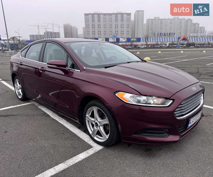 Седан Ford Fusion 2015 в Киеве