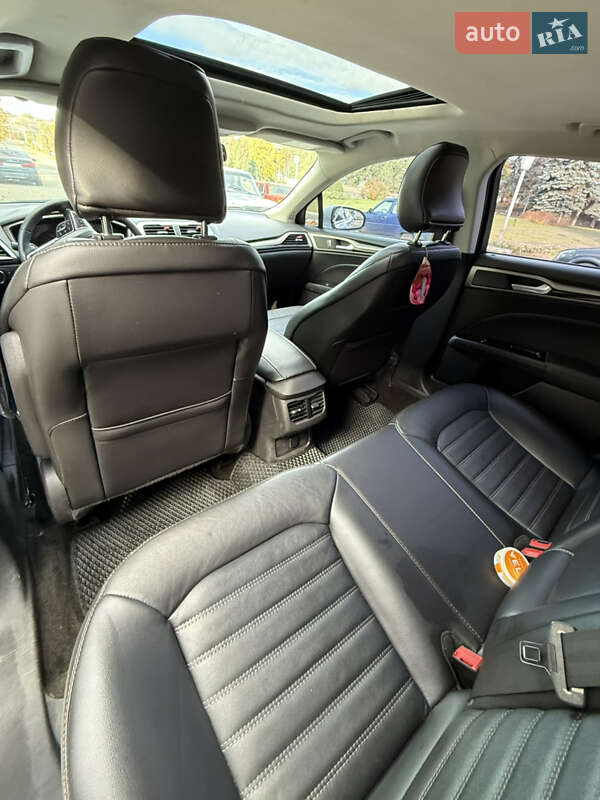 Седан Ford Fusion 2014 в Благовещенском