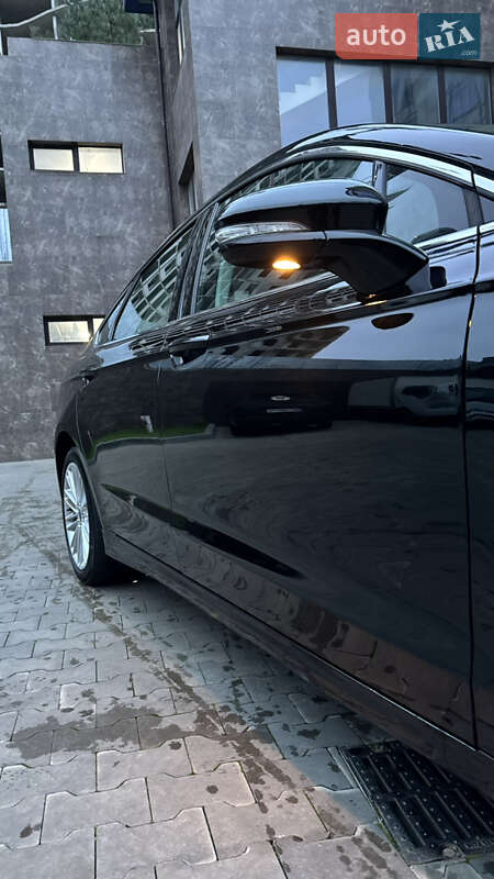 Седан Ford Fusion 2015 в Одессе