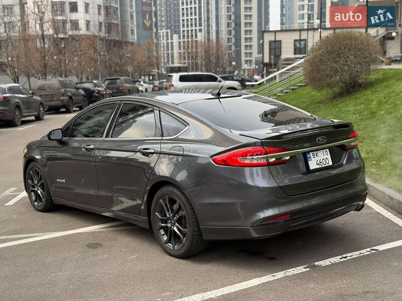 Седан Ford Fusion 2017 в Киеве