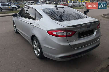 Седан Ford Fusion 2014 в Львове