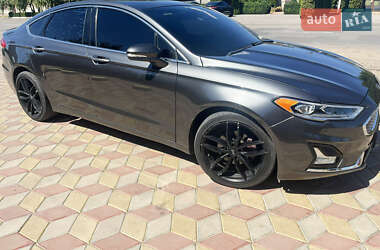 Седан Ford Fusion 2019 в Одесі